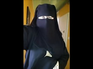 Mom big tits tube under my djelaba in niqab